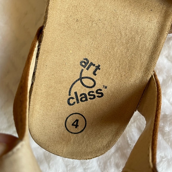 Girls Brown Sandals - Picture 4 of 4